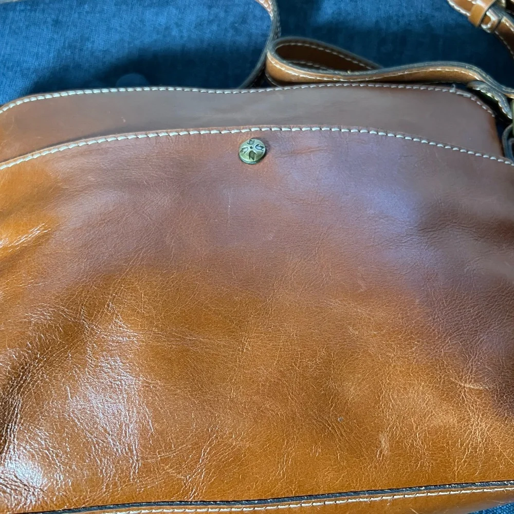 Patricia Nash Brown Crossbody Bag with Vintage Leather Finish - Picture 6 of 14